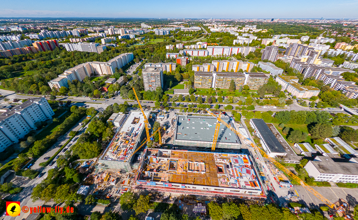 02.09.2022 - Baustelle Grundschule am Karl-Marx-Ring und Villa in der Niederalmstraße 16 in Neuperlach